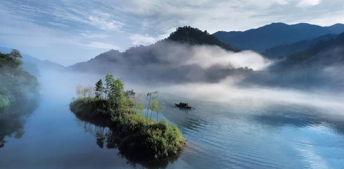 郴州旅游經(jīng)典東江湖霧漫小東江+丹霞高椅嶺精華一日游0購(gòu)物0自費(fèi)純玩品質(zhì)2人起天天發(fā)團(tuán)